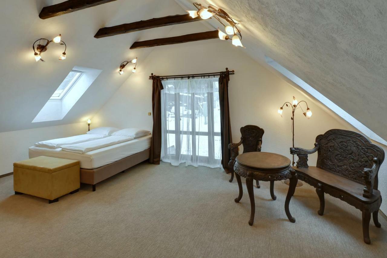Zamecka Fortovna Obora - Forester House Apartment