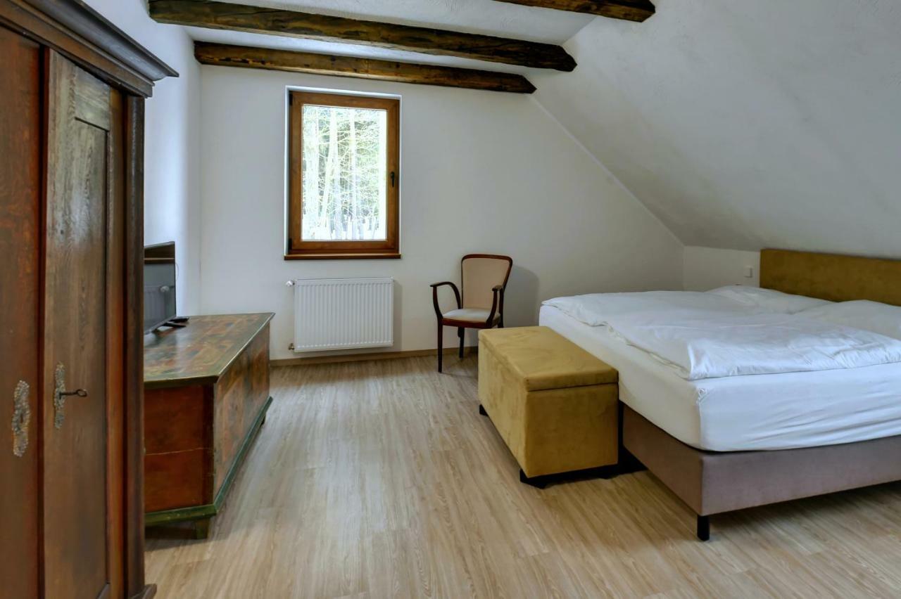 Zamecka Fortovna Obora - Forester House *