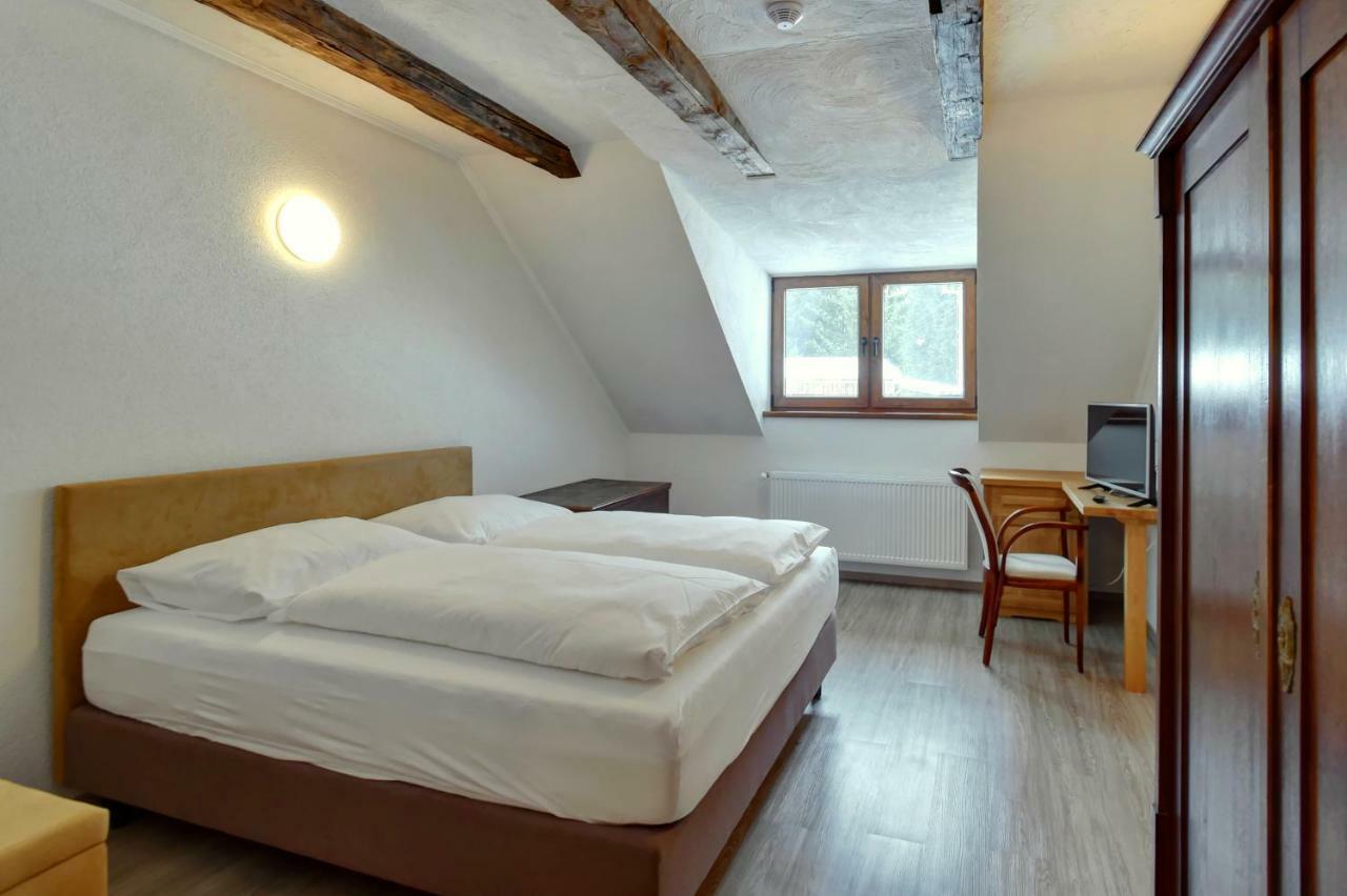 Zamecka Fortovna Obora - Forester House * Kaznejov