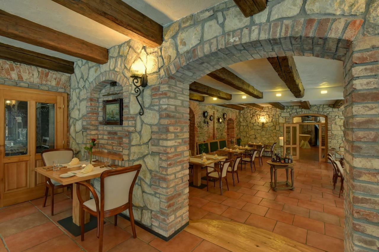 Apartment Zamecka Fortovna Obora - Forester House
